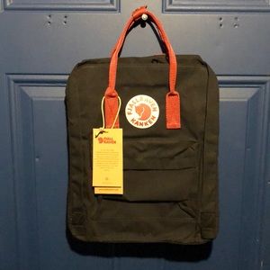 Fjallraven Kanken (black / is red) 13 inch